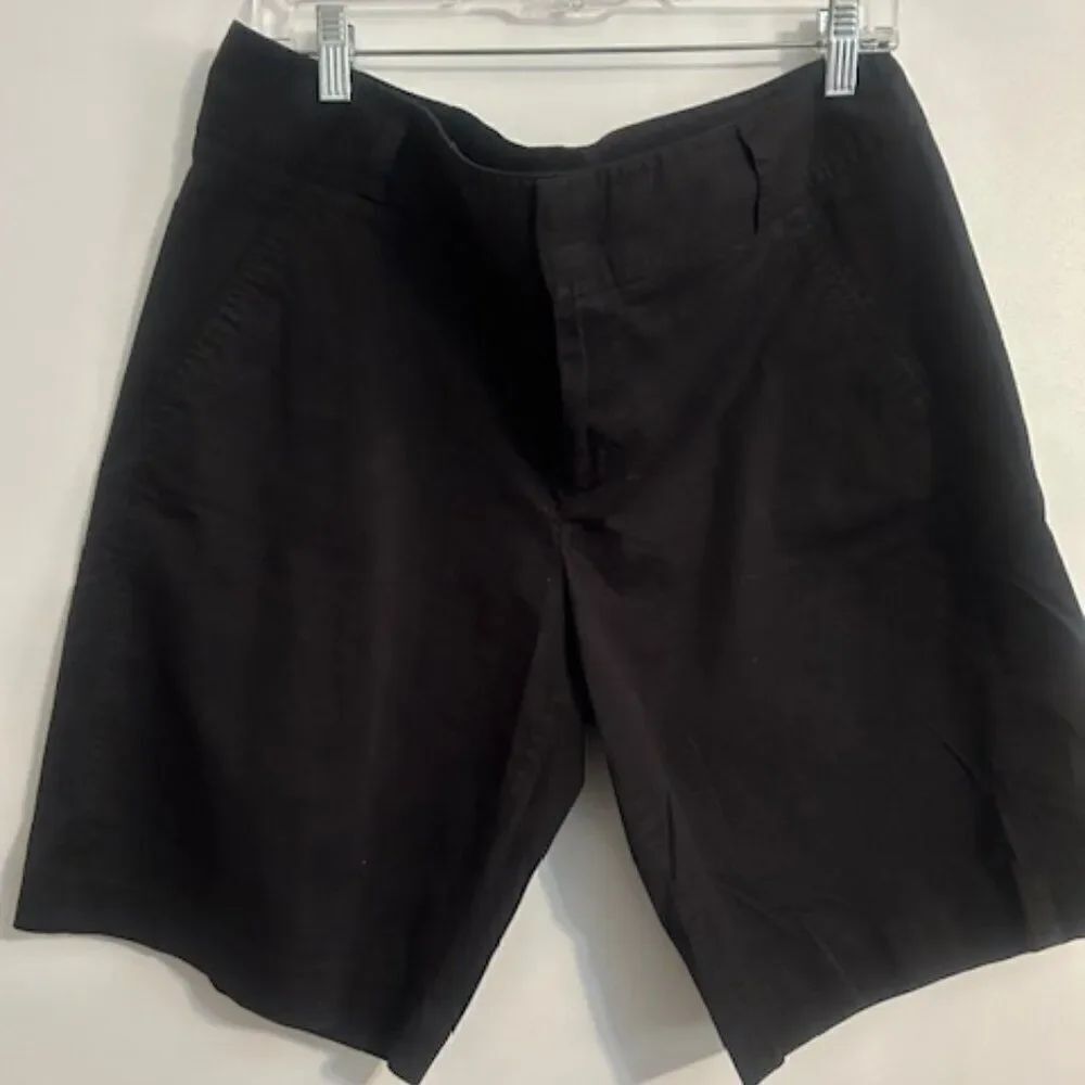 Daisy Fuentes Black Cotton shorts, size 16